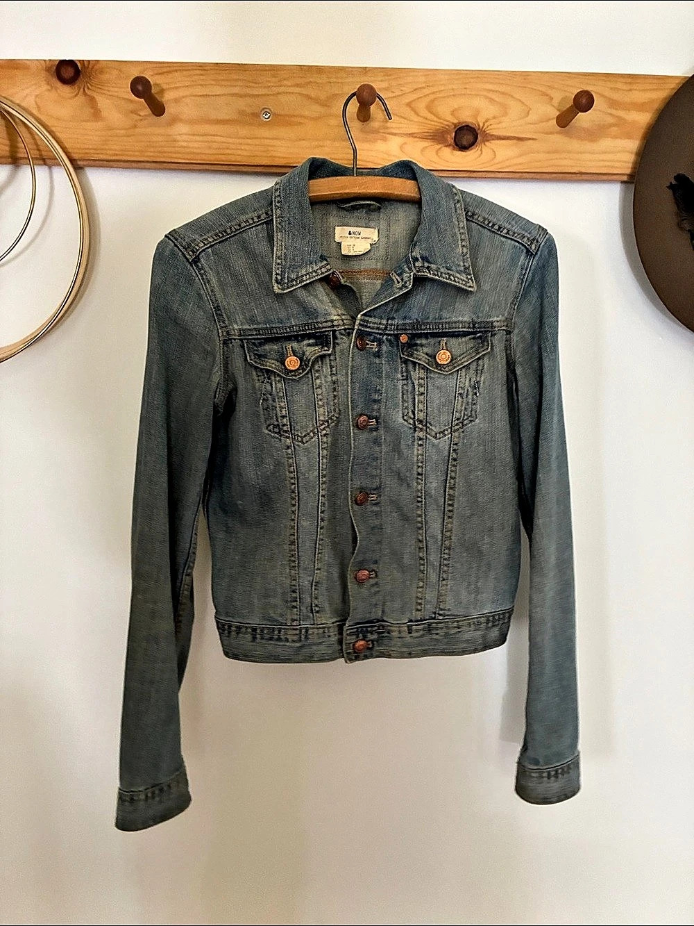NOW Women's Denim Jacket Size 6 Like New